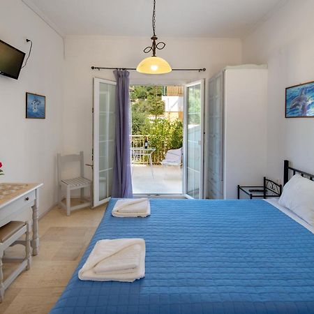 Soustas Apartments Longós エクステリア 写真