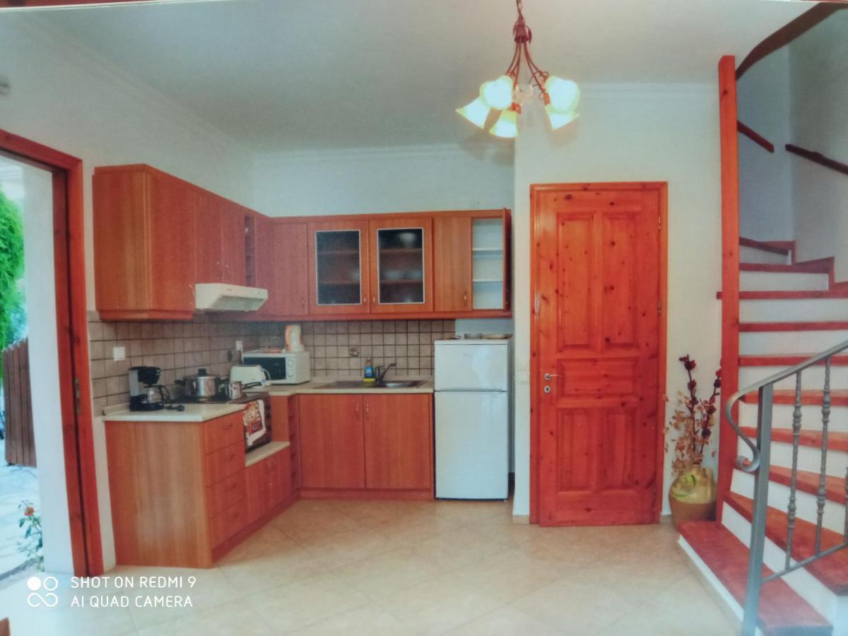 Soustas Apartments Longós エクステリア 写真