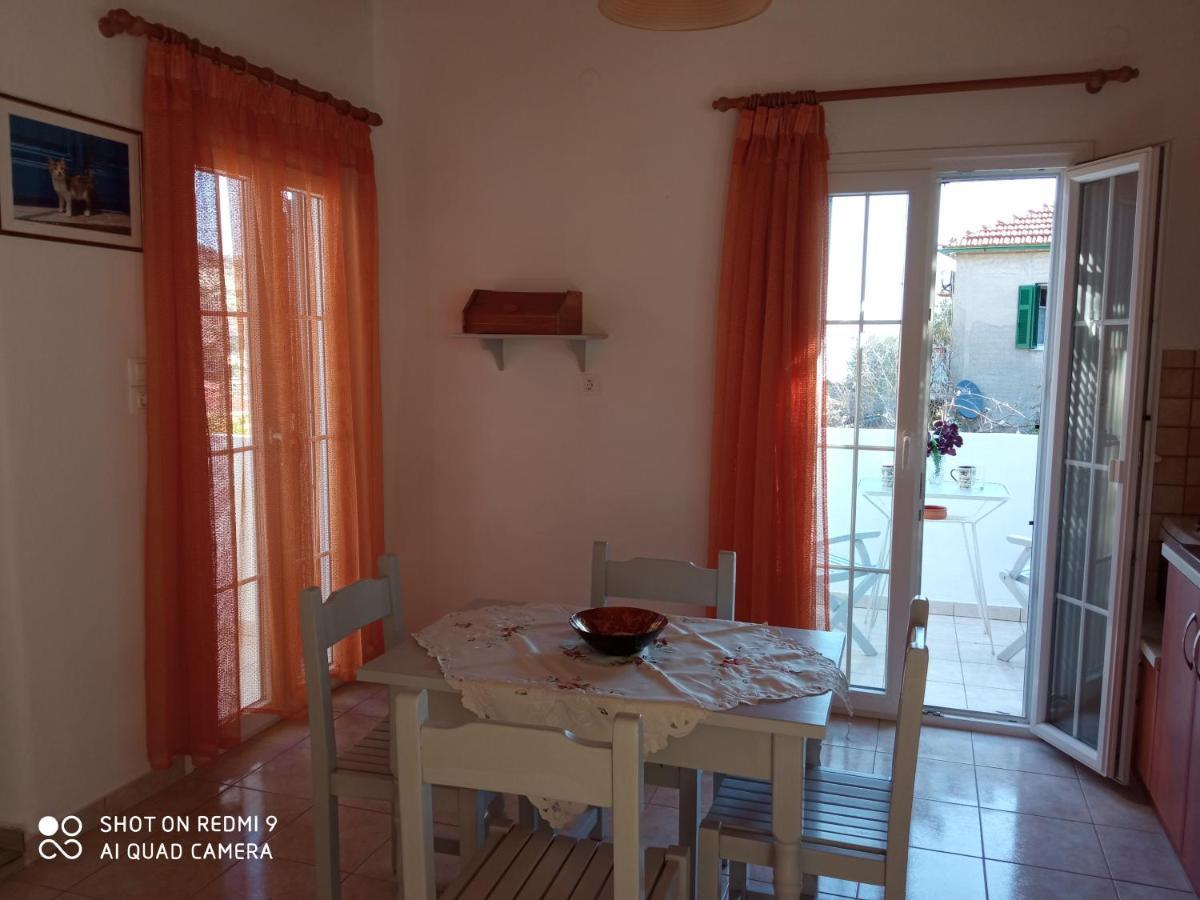 Soustas Apartments Longós エクステリア 写真