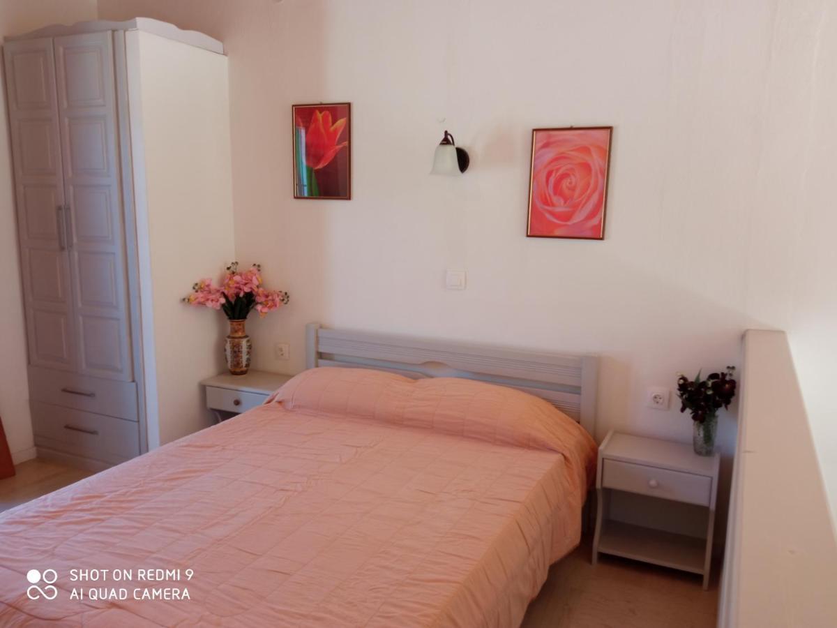 Soustas Apartments Longós エクステリア 写真