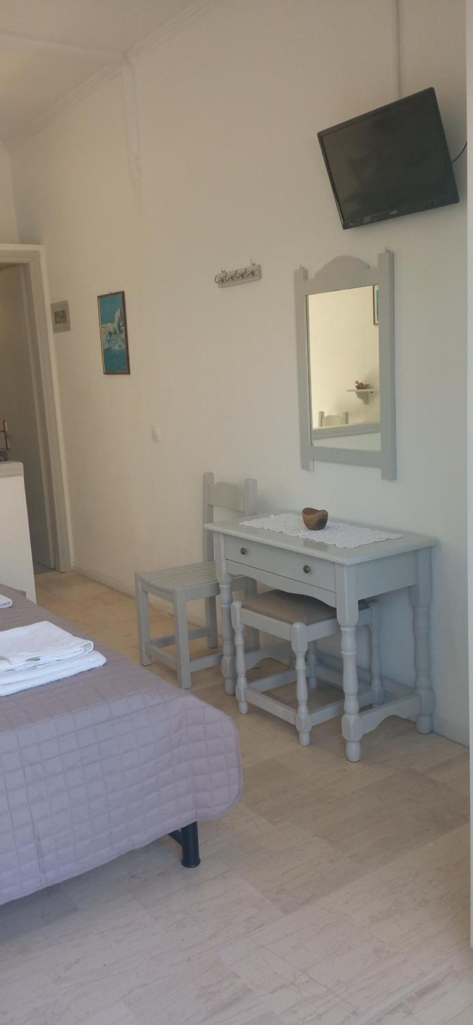 Soustas Apartments Longós エクステリア 写真