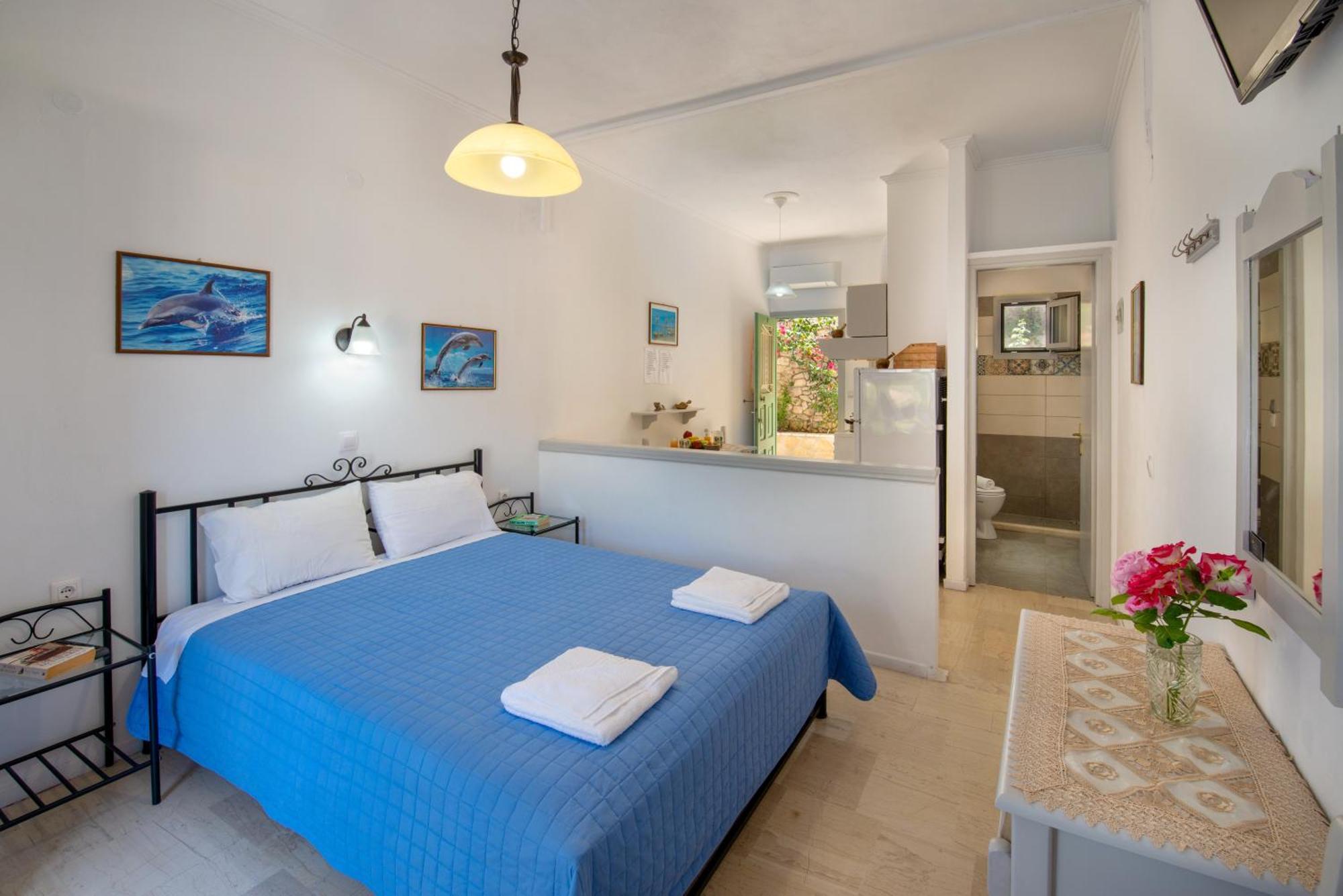 Soustas Apartments Longós エクステリア 写真